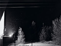 Robert Adams - Di notte tra ombre, luci, ricordi e realtà di Francesca Orsi