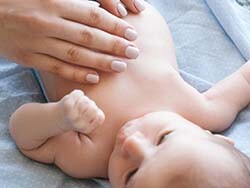 VI. La storia del massaggio infantile